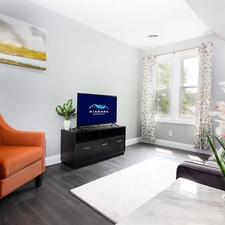 Cozy Micro Apartment, Minutes From Falls Niagarawatervallen Buitenkant foto
